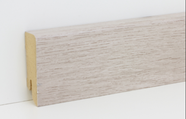 Przypodłogowa listwa LM0265-050-S w kolorze dębu crema Dębowa listwa przypodłogowa crema LM0265-050-S